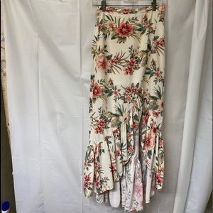 American Eagle lined floral skirt. Size S